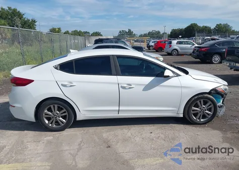 2018 Hyundai Elantra Sel z USA, uszkodzony, nr VIN 5NPD84LF4JH217170